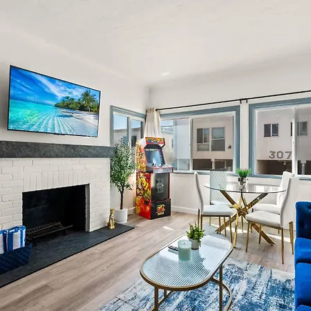 2Br Luxury Getaway Mins To Beach Arcade & Games